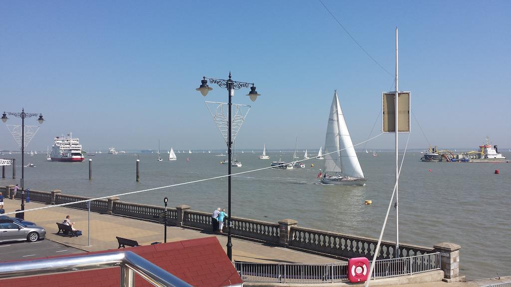 Gray'S Inn Cowes  Dış mekan fotoğraf