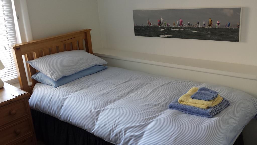 Gray'S Inn Cowes  Oda fotoğraf
